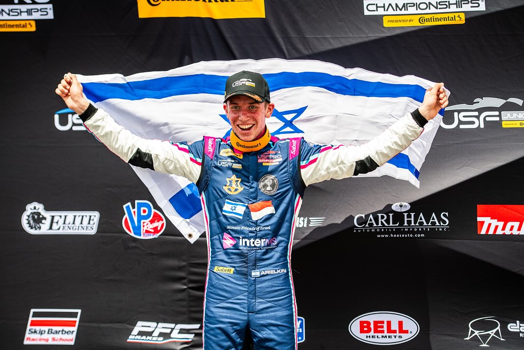 Israeli Racecar Driver Pays Special Tribute to Hostages