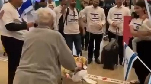 WATCH: 96-year-old Woman Makes Aliyah