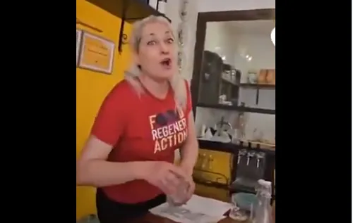 WATCH Israelis kicked out of restaurant in Naples for being Zionists